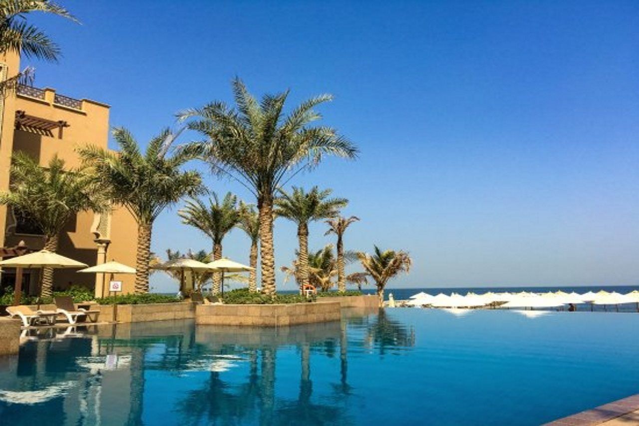 Sheraton Sharjah Beach Resort And Spa Exterior photo