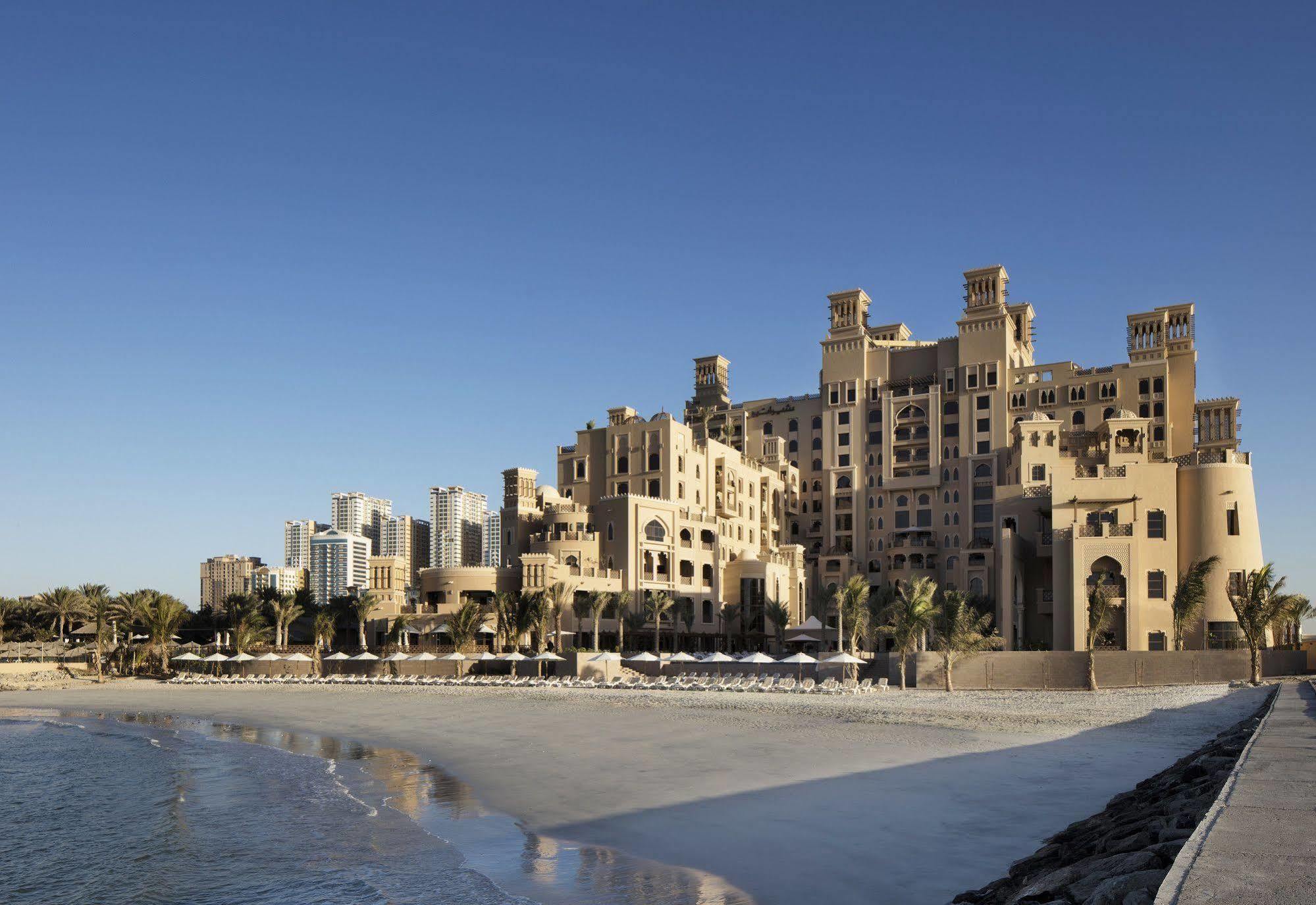 Sheraton Sharjah Beach Resort And Spa Exterior photo